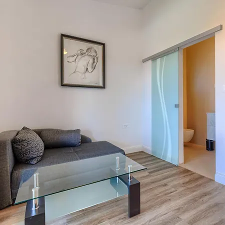 Villa Kalina By Interhome Pula