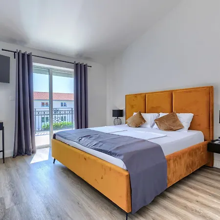 Villa Kalina By Interhome Pola