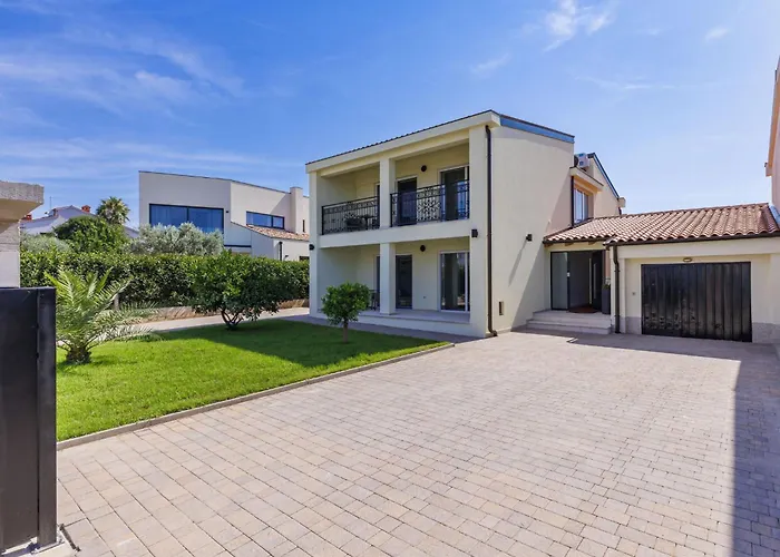 Kalina By Interhome بولا